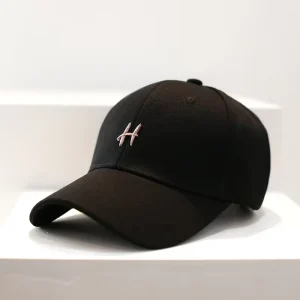 6 Panel Structured Baseball Cap with Small Letter Embroidery Minimalist Custom Logo Sporty Gorras Hat