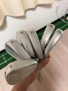 8Pcs Forged Golf Iron Set Chrome Polished Steel Shaft Large Sweet Spot High Forgiveness Low Spin Design Golf Clubs