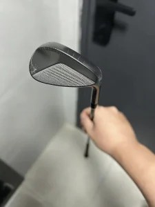 Custom Factory Right Handed Golf Clubs Soft Steel Graphite Shaft with Rubber Grip for Players