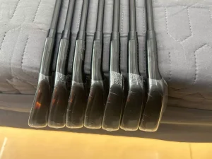 Customised 7pcs Forged Model Golf Clubs Irons Set #4-9 P R/S Graphite Steel Shafts Golf Iron Set China 790 Golf