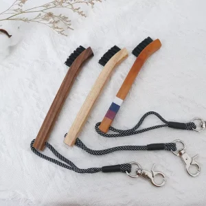 Factory Supply Custom Color Design Free Logo Firm Nylon Varnished Hickory Wooden Golf Brush Golf Clubs Brush Cleaner Tool
