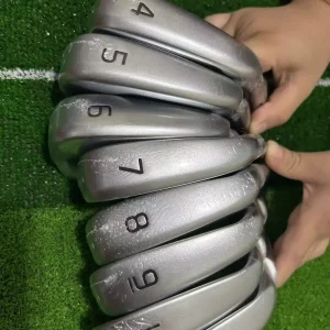 Forged Stainless Steel Golf Club Iron Set 440 Iron Heads Rubber Grip Right Handed Unisex Waterproof Headcover