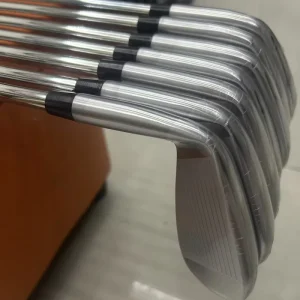 Golf Iron Set Stainless Steel Right Handed 4 P Blade Iron Customized Logo High Fault Tolerant Golf Iron Set