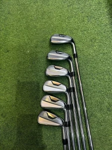 High Tolerance Forged Golf Irons 5-P Right Hand Cavity Back Clubs OEM Custom Logo Golf Training Gear