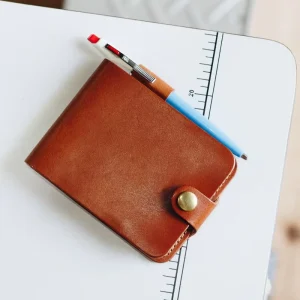 Leather Golf Scorecard Holder Portable Scorebook Case with Pen Slot for Outdoor Golf Course Use Golf Scorekeeping Pouch