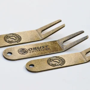 Manufacturer Low Price Bulk Small Iron Antique Custom Golf Divot Tools with Custom Logo Vintage Texture Golf Pitch Fork