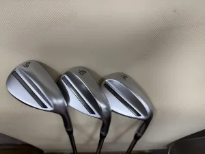 Optimized Bounce Golf Wedge Deep Cut Scorelines Strong Backspin Performance Right Hand Approach Sand Lob Wedge Club