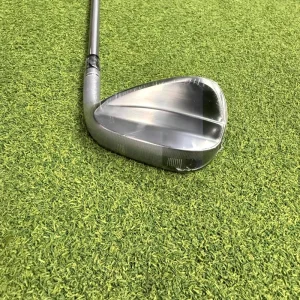 Premium CNC Groove Golf Club Gap Wedge Forged Steel Construction Consistent Spin Right Hand Custom Color OEM Available High