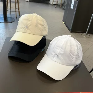 Quick drying Polyester Baseball Cap for Women Men Lightweight Thin Breathable Waterproof 6 Panel Snapback Hat for Outdoor Sports