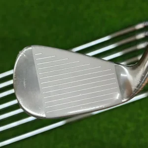 Right Handed Forged Golf Irons Set Graphite Steel Shafts Lightweight Portable Design Waterproof Feature Free Headcover Accessory