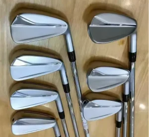 Right Handed Forged Iron Golf Clubs Stainless Steel 7 Pcs Set with Rubber Grip for Users