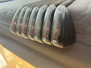 Stainless Steel Two-Piece Forged Golf Iron Set for Right-Handed Golfers