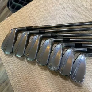 Unisex Right Handed Iron Golf Set 4 Piece Stainless Steel Shaft Rubber Grip Customizable Casting Process Forged Construction